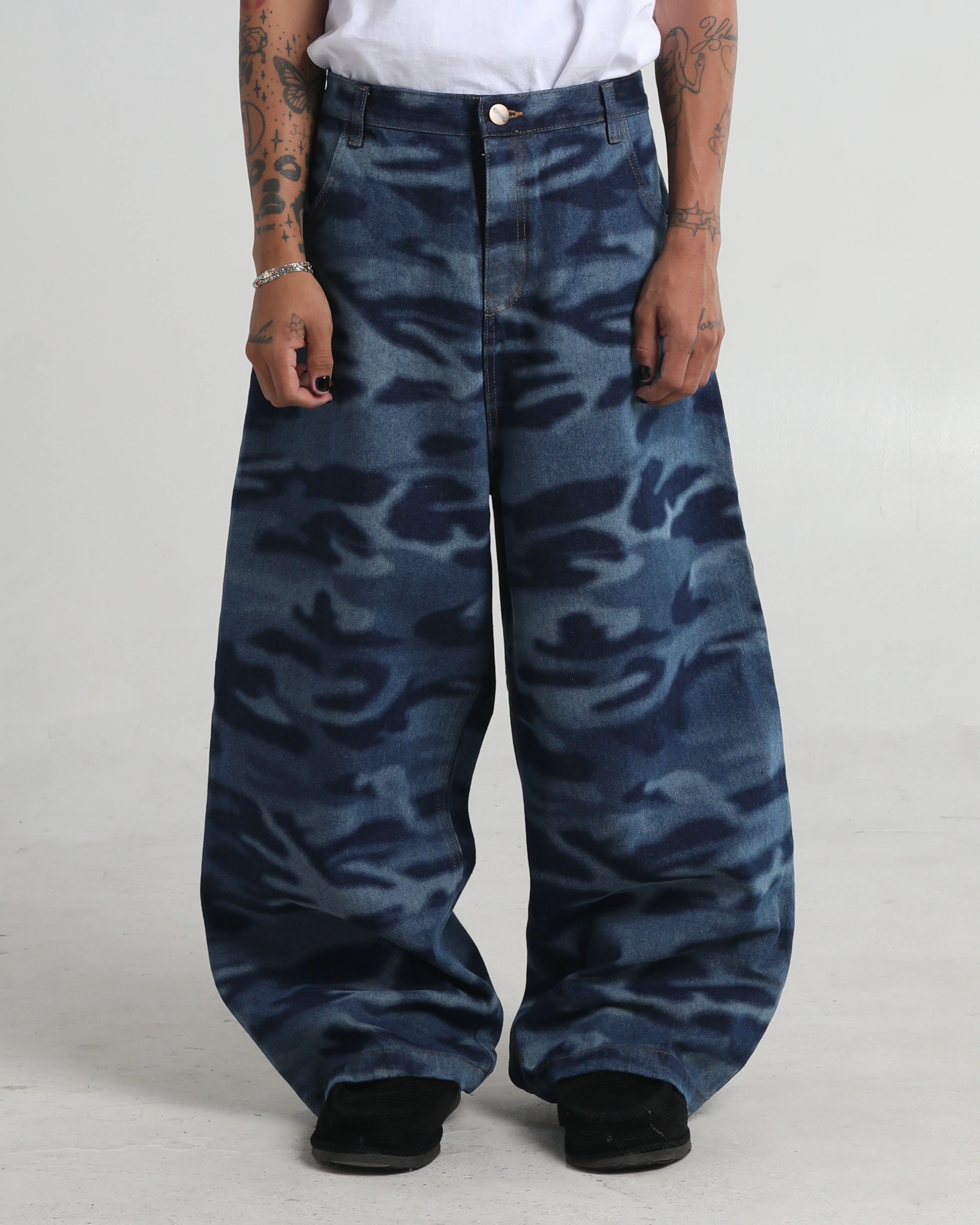Balloon Denim - Image 22