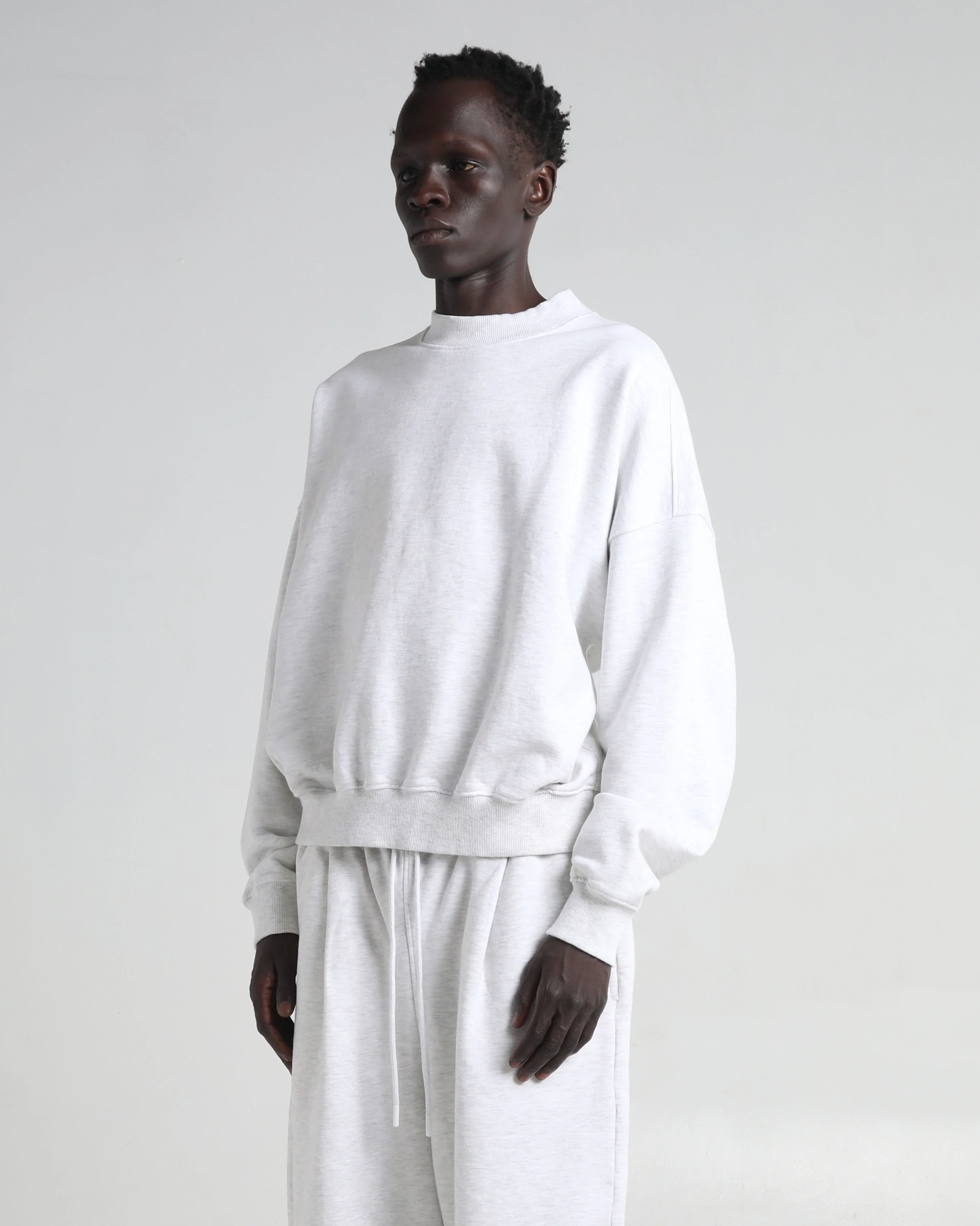 Cropped Crewneck - Image 13