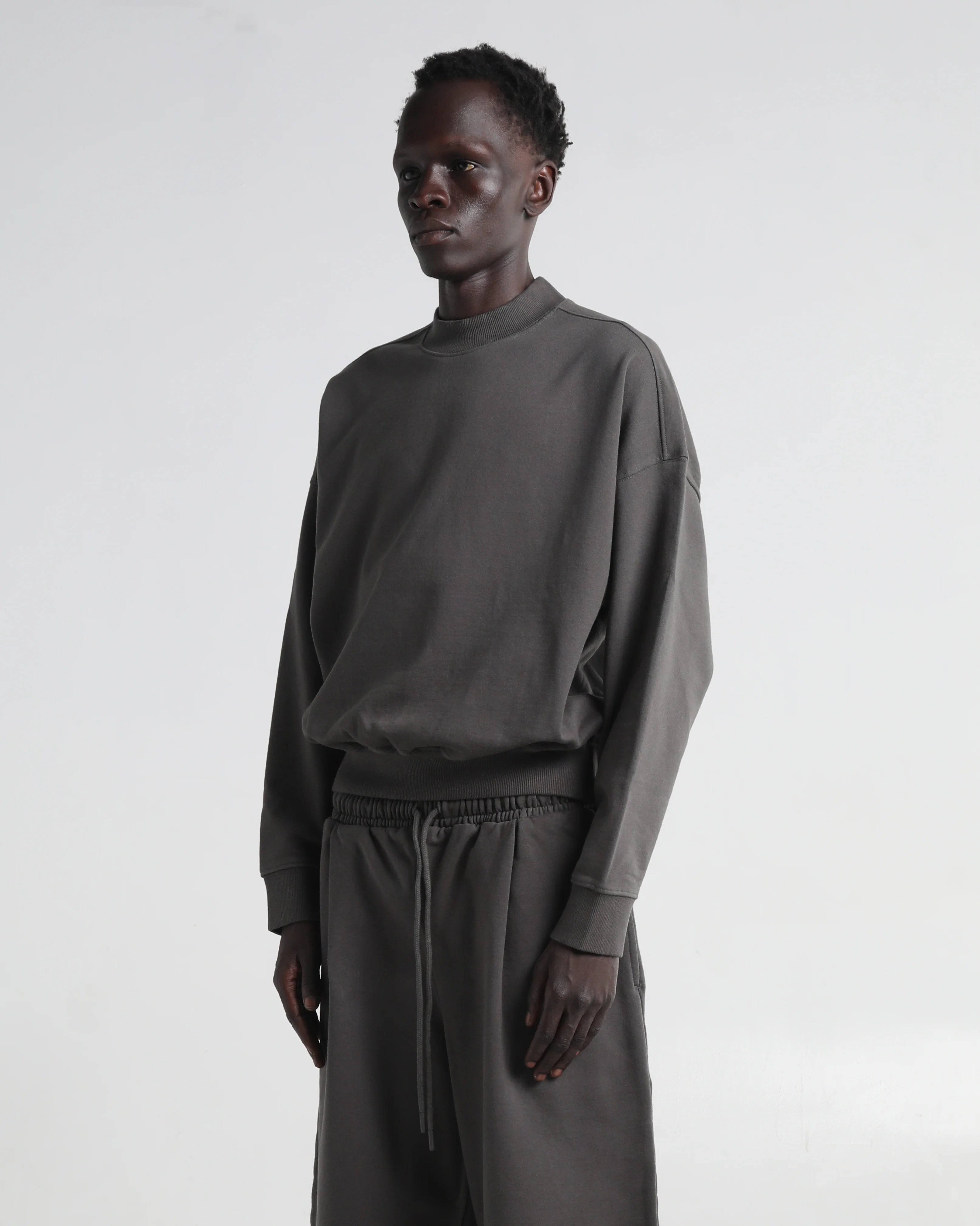 Cropped Crewneck - Image 9